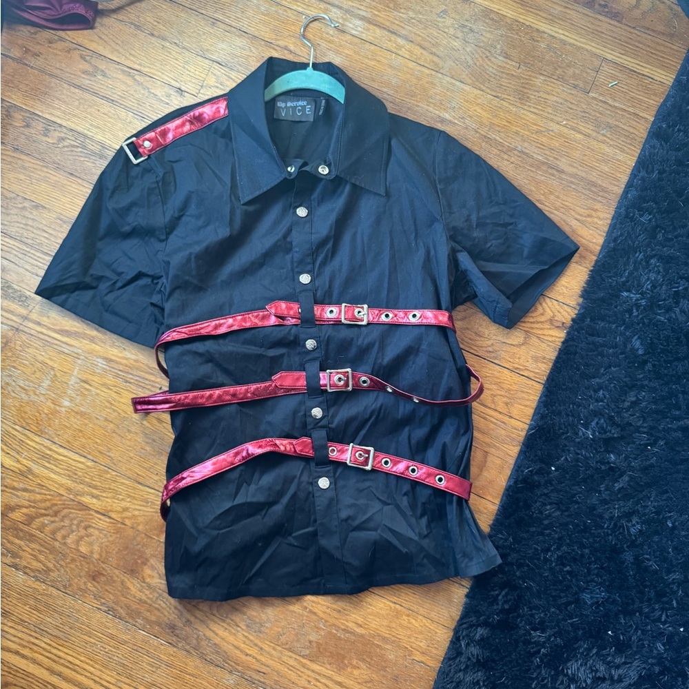 Vintage lip service vice snap button town top with belts.